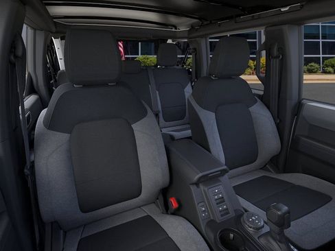 New 2025 Ford Bronco 4-Door image 10