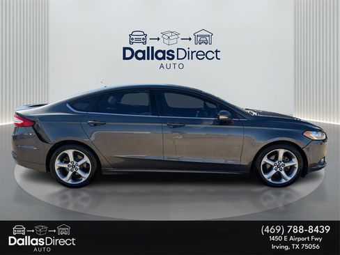 Used 2015 Ford Fusion SE image 5