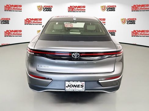 Certified 2024 Toyota Crown AWD/4WD image 16