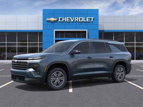 New 2026 Chevrolet Traverse LT w/ LPO, Floor Liner Package FWD image 2
