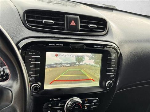 Used 2014 Kia Soul + image 12