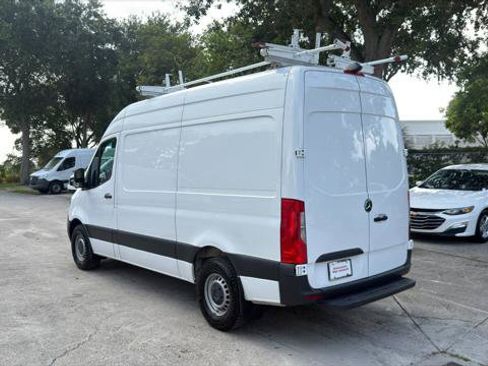 Used 2023 Mercedes-Benz Sprinter 2500 image 5