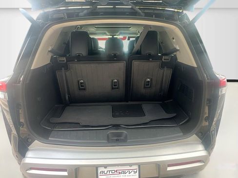 Used 2023 Nissan Pathfinder Platinum w/ Cargo Package AWD/4WD image 28