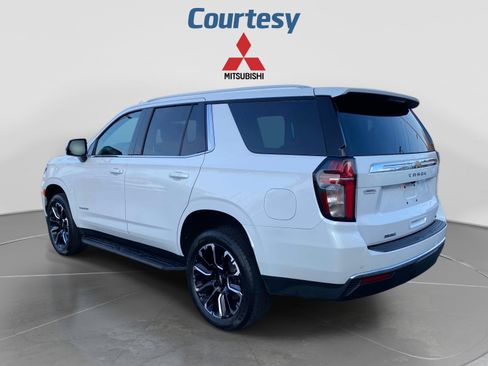 Used 2022 Chevrolet Tahoe LT w/ LT Signature Package AWD/4WD image 3