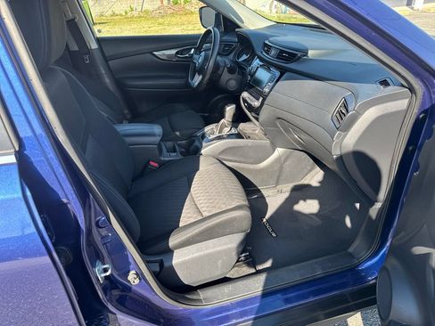 Used 2018 Nissan Rogue SV AWD/4WD image 41