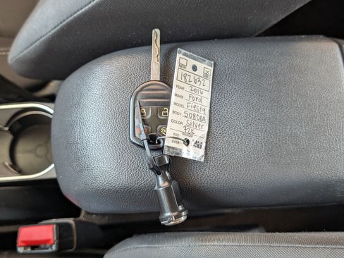 Used 2016 Ford Fiesta SE FWD image 31
