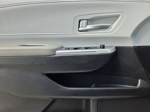 Certified 2026 Toyota Sienna XLE FWD image 19