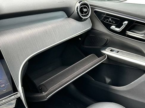 Certified 2026 Mercedes-Benz GLC 300 4MATIC image 32