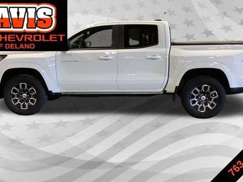 Used 2024 Chevrolet Colorado Z71 w/ Z71 Convenience Package 2 AWD/4WD image 3