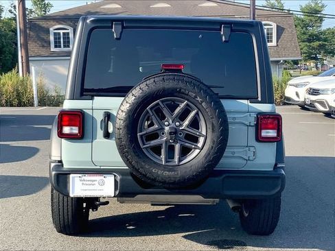 Used 2024 Jeep Wrangler Unlimited Sport AWD/4WD image 6
