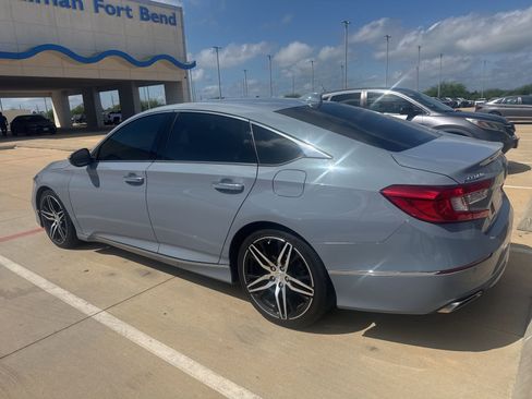 Used 2022 Honda Accord Touring image 5