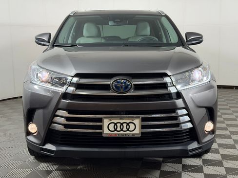 Used 2018 Toyota Highlander Limited Platinum AWD/4WD image 6