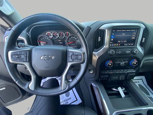 Used 2021 Chevrolet Silverado 1500 LT Trail Boss w/ Convenience Package II image 6
