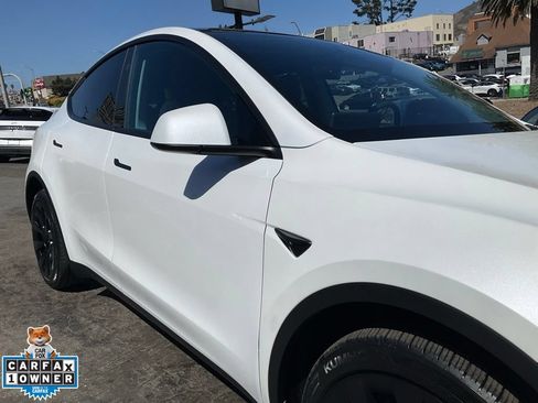 Used 2023 Tesla Model Y Long Range AWD/4WD image 73