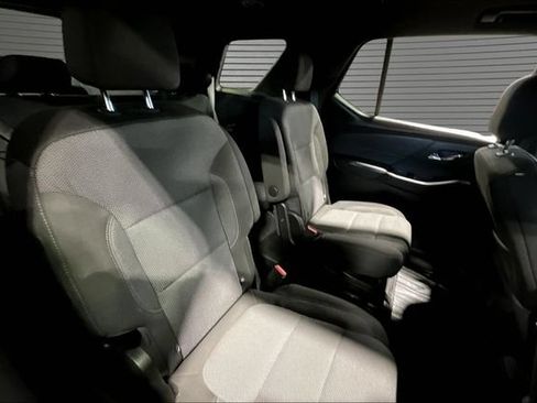 Used 2023 Chevrolet Traverse LT FWD image 23