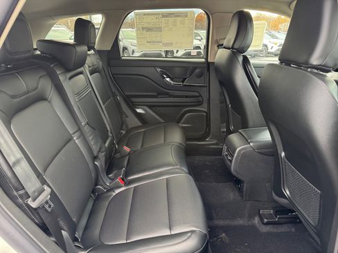 New 2026 Lincoln Corsair Premiere image 28