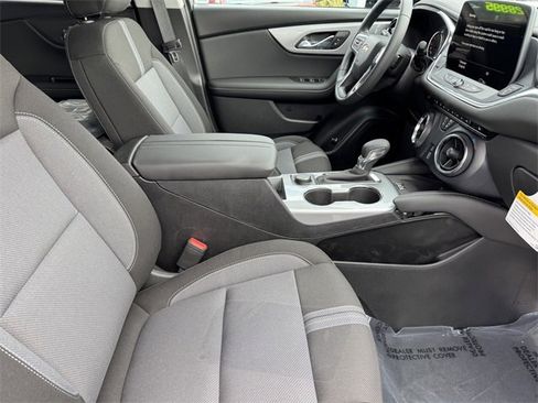 New 2025 Chevrolet Blazer LT w/ Convenience Package image 7