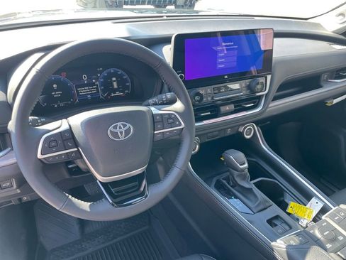 New 2026 Toyota Grand Highlander Limited image 17