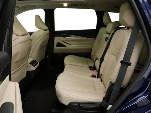 Used 2023 INFINITI QX60 Luxe AWD/4WD image 34