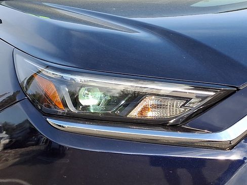 Used 2025 Toyota Grand Highlander AWD image 9