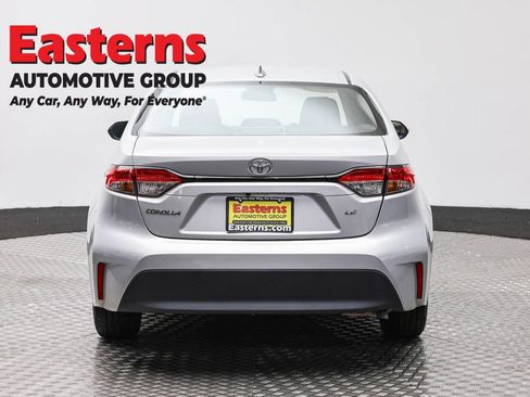 Used 2024 Toyota Corolla LE FWD image 6