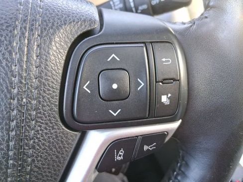 Used 2018 Toyota Highlander Limited Platinum image 23