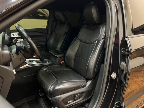 Used 2020 Ford Explorer ST w/ ST Street Pack image 31