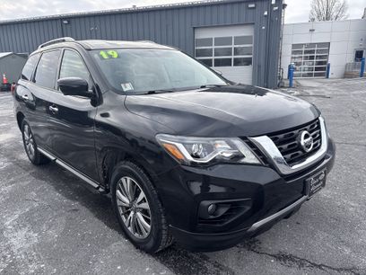 Used 2019 Nissan Pathfinder SL