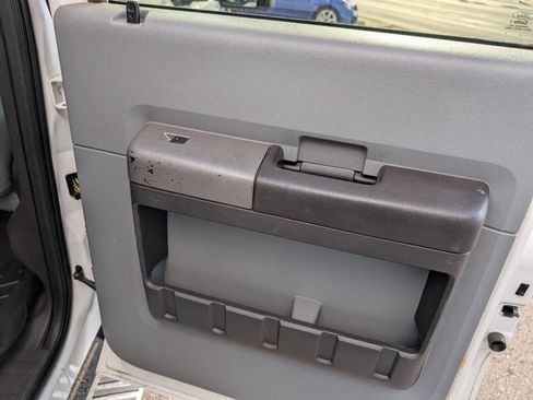 Used 2012 Ford F250 XLT w/ XLT Premium Pkg image 34