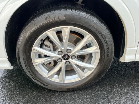 Used 2024 Audi Q3 2.0T Premium Plus w/ Premium Plus Package image 25