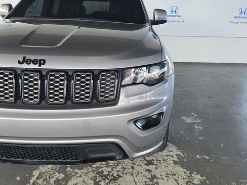 Used 2019 Jeep Grand Cherokee Altitude image 31