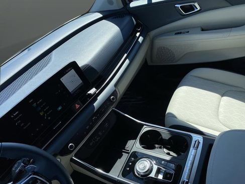 New 2026 Kia Carnival SX image 10