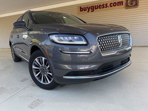 Used 2022 Lincoln Nautilus FWD w/ Premium Package image 2