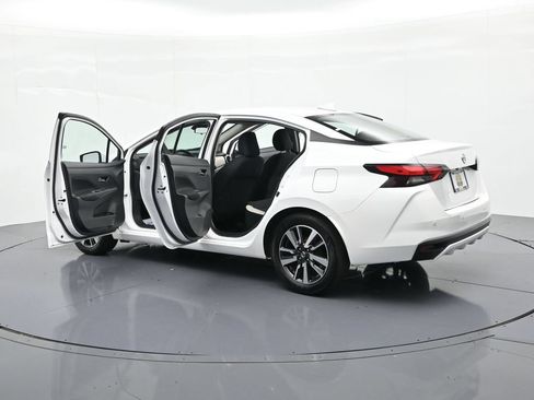 Used 2022 Nissan Versa SV FWD image 23