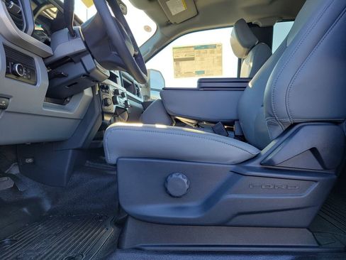 New 2026 Ford F350 XL w/ XL Chrome Package image 17