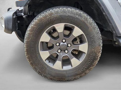 Used 2018 Jeep Wrangler Unlimited Sahara w/ LED Lighting Group image 9