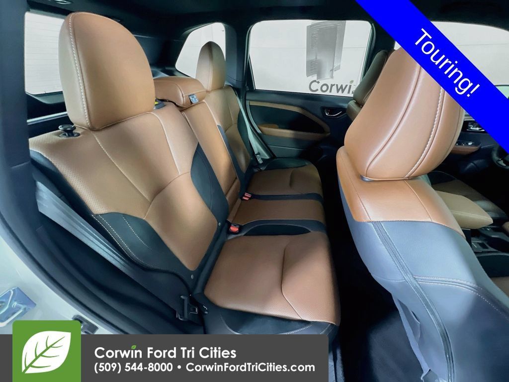 Used 2025 Subaru Forester Touring AWD/4WD image 17