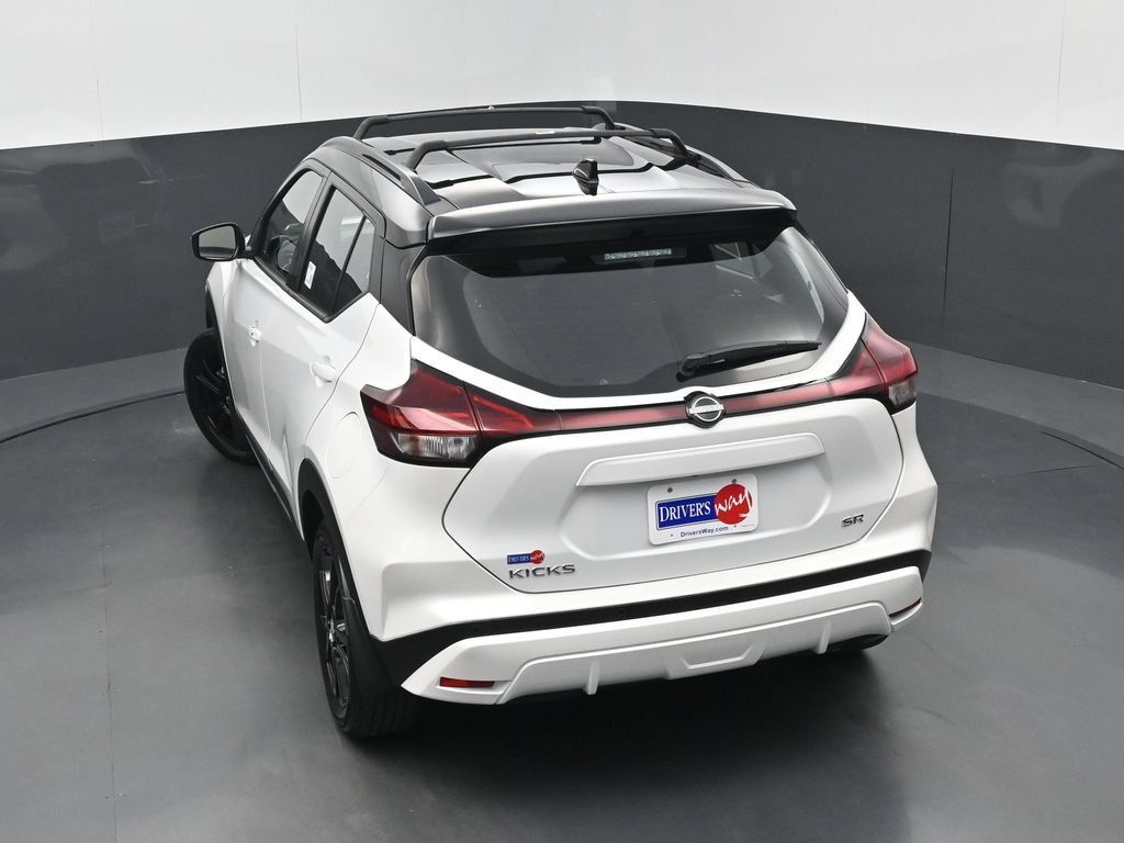 Used 2024 Nissan Kicks SR FWD image 31