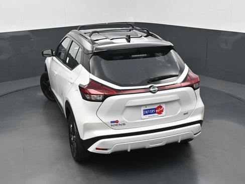 Used 2024 Nissan Kicks SR FWD image 31