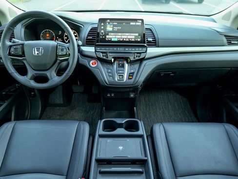 Used 2025 Honda Odyssey EX-L image 39