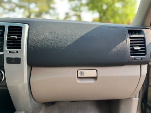 Used 2006 Toyota 4Runner Sport RWD image 25