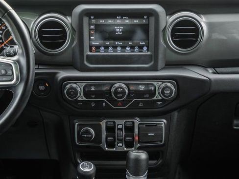 Used 2021 Jeep Wrangler Unlimited Sahara w/ LED Lighting Group image 11