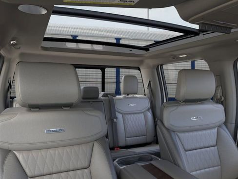 New 2026 Ford F250 Platinum w/ Platinum Plus Package image 22