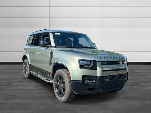 Certified 2025 Land Rover Defender 110 X-Dynamic SE AWD/4WD image 7
