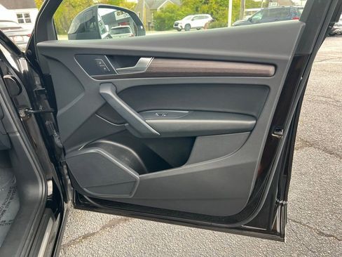 Used 2023 Audi Q5 2.0T Premium w/ Convenience Package image 46