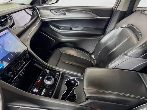 Used 2023 Jeep Grand Cherokee 4WD 4xe image 26