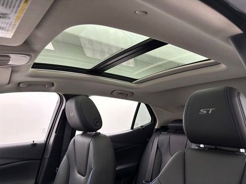 New 2026 Buick Encore GX Sport Touring w/ Advanced Technology Package FWD image 5