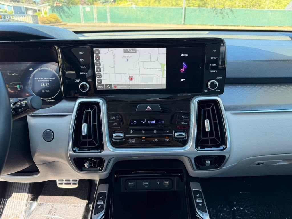Used 2023 Kia Sorento SX Prestige w/ Panoramic Sunroof Package AWD/4WD image 22