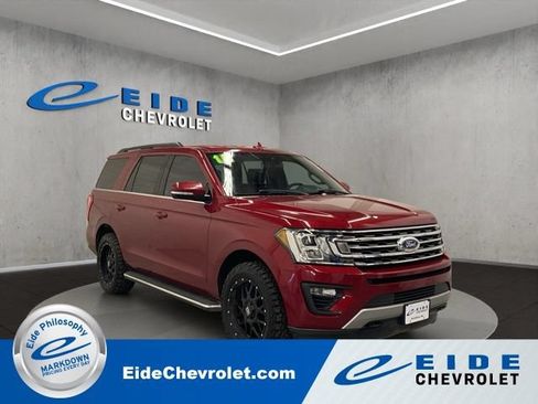 Used 2018 Ford Expedition XLT w/ Equipment Group 202A AWD/4WD image 1