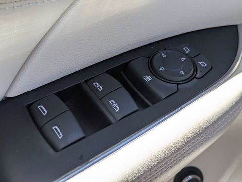 Used 2023 Buick Envision Preferred AWD/4WD image 28